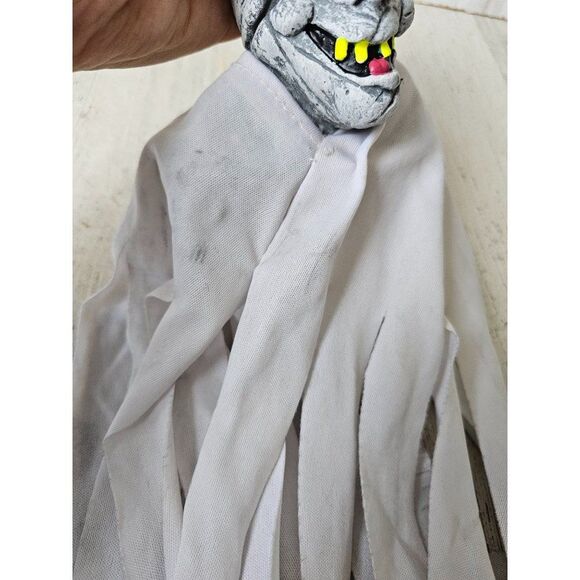 Paper magic mummy hanging vintage Halloween prop decor 2003 - Picture 7 of 8